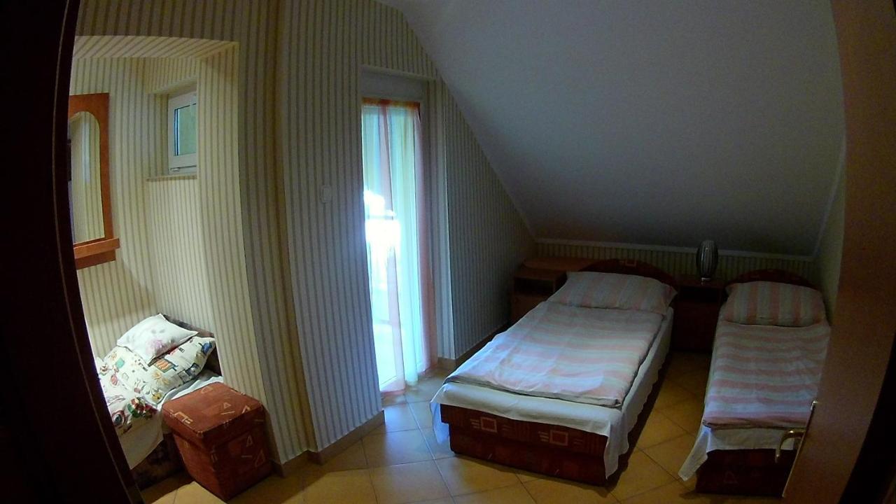 Abigel Vendeghaz Hotel Harkany Exterior photo